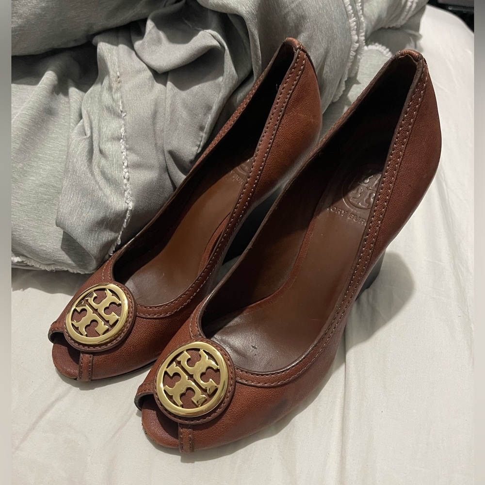 TORY BURCH Brown Selma Peep Wedges - Size 7